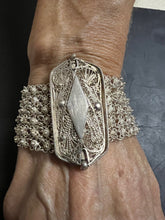 Load image into Gallery viewer, Vintage Sterling Silver Chain Bracelet with Matching Earings (S0127)