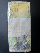 Load image into Gallery viewer, Venezuela 100 Mil Bolivar 2017 Brick of 1,000 UNC Banknotes
