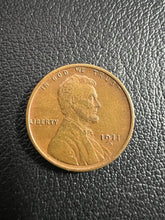 Load image into Gallery viewer, 1911-S Lincoln Wheat Cent - - Raw XF/AU

