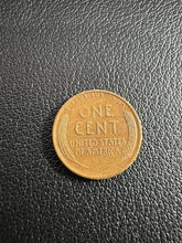 Load image into Gallery viewer, 1915-S Lincoln Wheat Cent - - Raw AU/UNC
