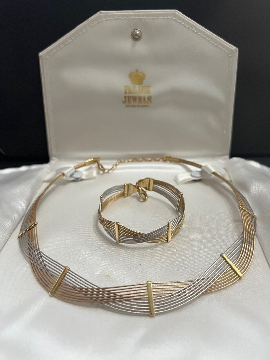 Unique and attractive 14K Necklace & Bracelet Yellow & White Gold Mesh
